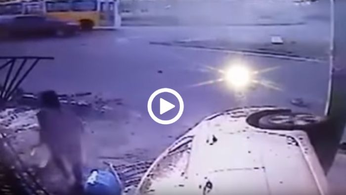 Όταν έρχεται κατά πάνω σου Όταν έρχεται κατά πάνω σου