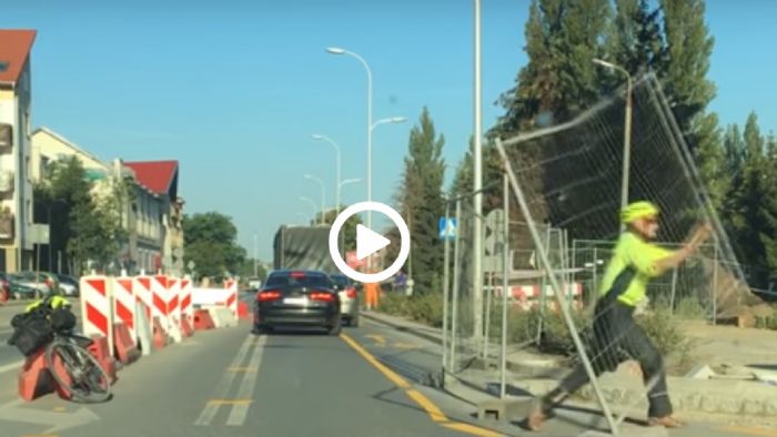 Έξαλλος ο ποδηλάτης Έξαλλος ο ποδηλάτης