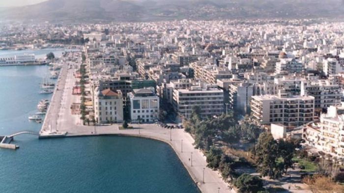«Ασφυκτιά» από τους ρύπους ο Βόλος