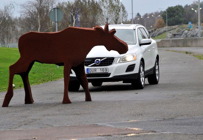 Volvo: Συστήματα Υποστήριξης σε Διασταυρώσεις Volvo: Συστήματα Υποστήριξης σε Διασταυρώσεις