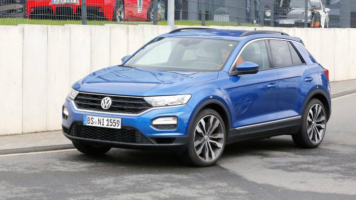 Το VW T-Roc R των 310 ίππων «συνελήφθη» πολλές φορές τις τελευταίες ημέρες δίχως καμουφλάζ, να γυρίζει τόσο σε δρόμους της Γερμανίας όσο και στην περίφημη πίστα του Nürburgring.