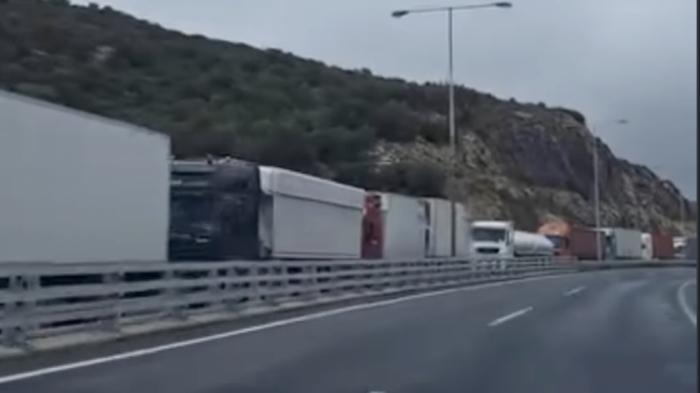 Εγνατία Οδός: Ανατροπή βυτιοφόρου- Κλειστό το ρεύμα προς Θεσσαλονίκη, ουρές χιλιομέτρων