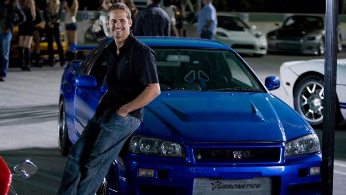 Κοράκια στον τάφο του Paul Walker Κοράκια στον τάφο του Paul Walker