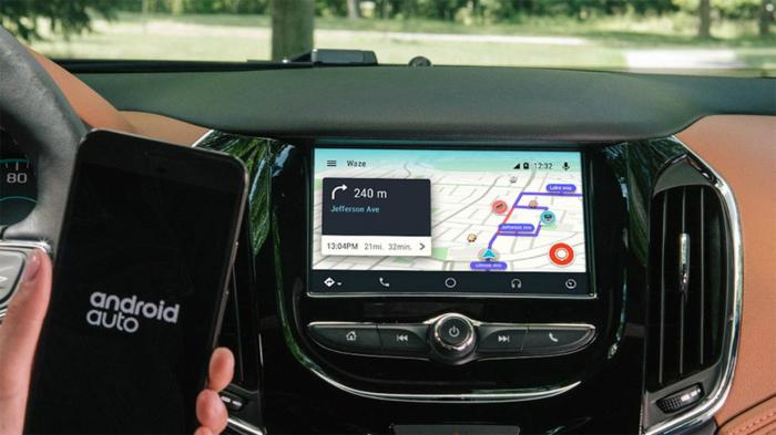 Χωρίς το Android Auto συνεχίζει η Toyota