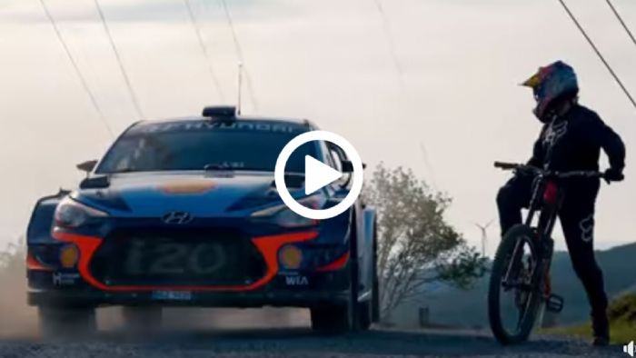 Hyundai i20 WRC Vs ποδήλατο Hyundai i20 WRC Vs ποδήλατο