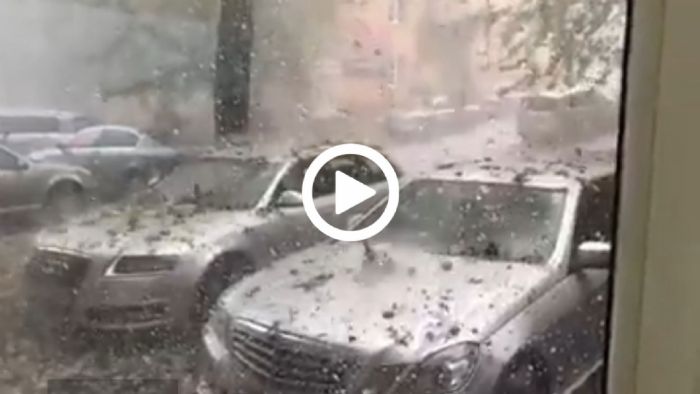 Χαλάζι «ρημάζει» Mercedes, Audi κ.α. Χαλάζι «ρημάζει» Mercedes, Audi κ.α.