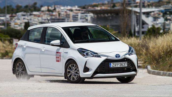 Δοκιμάζουμε το Toyota Υaris στην υβριδική του έκδοση με τον ίδιο 1,5 λίτρων κινητήρα που συνδυάζεται με ηλεκτροκινητήρα και το σύστημα Toyota Hybrid Synergy Drive.
