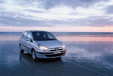 PEUGEOT 807