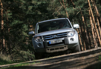 MITSUBISHI PAJERO