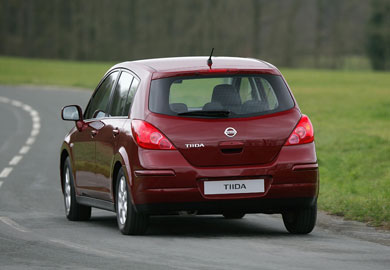 NISSAN TIIDA
