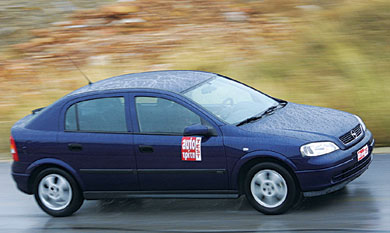  Μεταχειρισμένο Opel Astra 1,4 5d Basis του 2001 