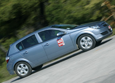 Opel Astra 1,4 Twinport 5d Κοιτάζοντας ψηλά