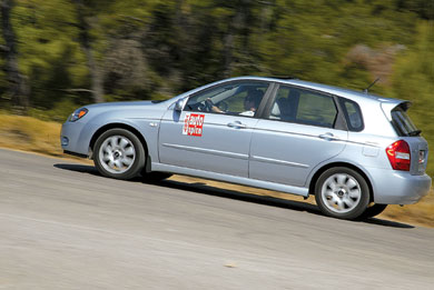 Kia Cerato 2,0 5d 