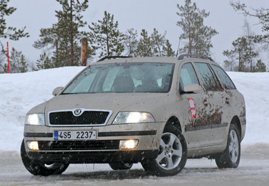 Skoda Octavia5 Combi 4x4  Octavia5 fun… car