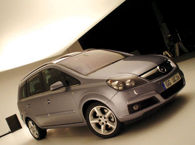 Opel Mokka: Ντιζαϊνάτο & hi-tech SUV με ό,τι μοτέρ θέλεις