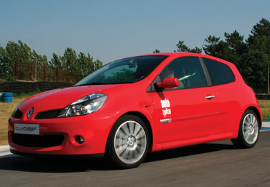 Renault Clio Renault Sport Υποτροπιασμός στα μικρά GT