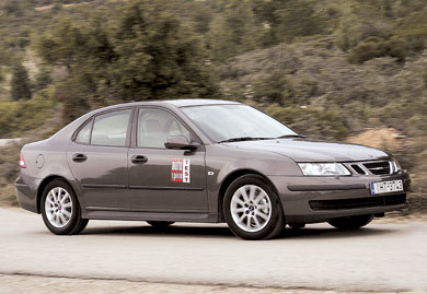 Aνανεωμένο Saab 9-3 1,8 Εστιάζοντας στο εσωτερικό…