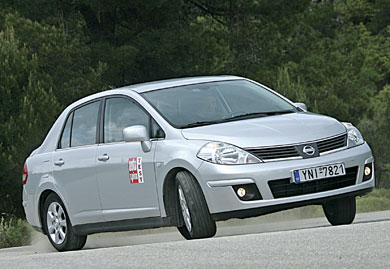 Nissan Tiida 1,6 4d 
