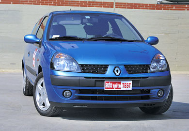 Μεταχειρισμένο Renault Clio 1,4 16V 3d του 2004 Ασφαλές  και νεανικό