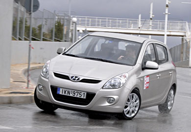 Αναμφίβολα, το ανανεωμένο Hyundai i20 είναι πιο ελκυστικό και αναμένεται να προσελκύσει μεγαλύτερο μερίδιο νεανικού αγοραστικού κοινού. 
