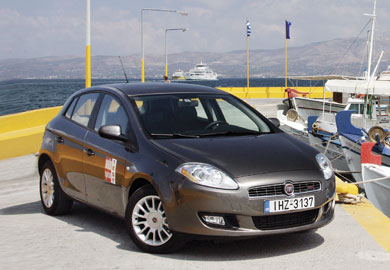 Βλέπετε το Fiat Multipla του 2004.