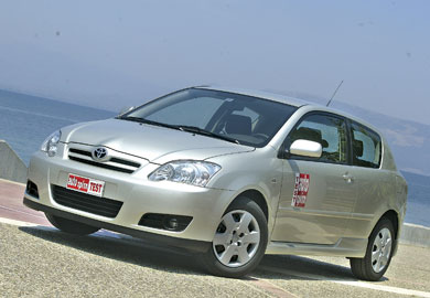 Μεταχειρισμένο Toyota Corolla 1,4 3d του 2004 Σταθερή αξία