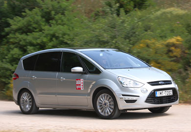 Στα ανταγωνιστικά πλεονεκτήματα του Ford S-Max, πέραν των προσφερόμενων χώρων, ανήκει και η οδική συμπεριφορά.