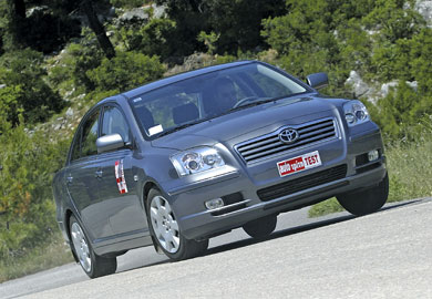 Μεταχειρισμένο Toyota Avensis 1,8 του 2005 Το αξιόπιστο οικογενειακό