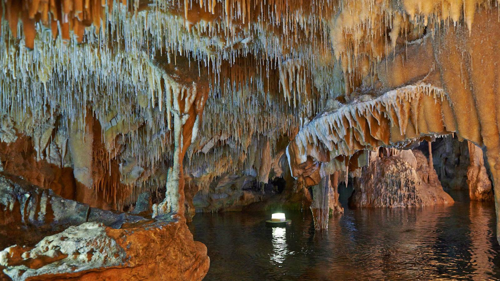 Ίσως το ομορφότερο σπήλαιο της Ελλάδας