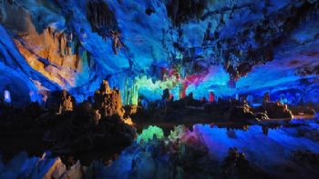 5 εντυπωσιακά σπήλαια της Ελλάδας!