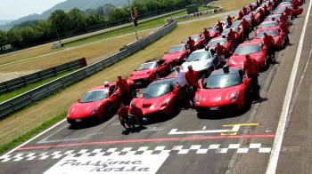«Απόβαση» Ferrari σε Κέρκυρα και Ιωάννινα