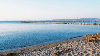 Κοιτά κατάματα Θεσσαλονίκη και Χαλκιδική