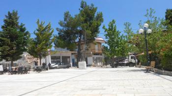 Ανασύσταση πλατείας στο Δήμο Αλιάρτου