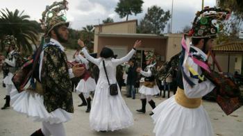 Ο γαμπρός, η νύφη και ο αρκουδιάρης