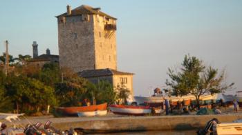 Διακοπές πλάι σε βυζαντινό πύργο