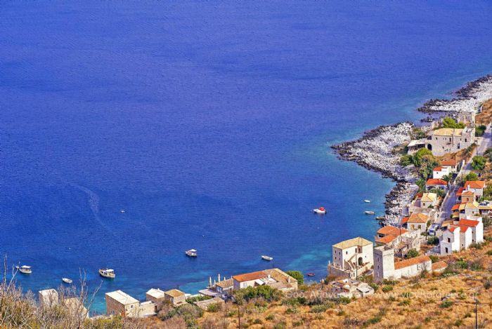 Λιμένι, μικροσκοπικό αλλά πανέμορφο