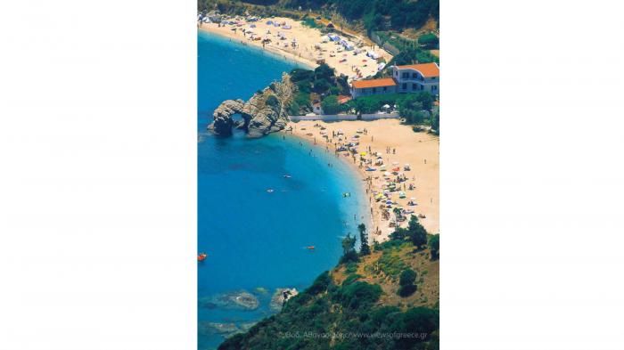 Η διπλή παραλία του Κάλαμου