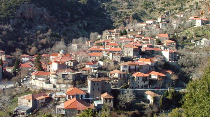 Κάντε ένα Mini tour στη Στεμνίτσα