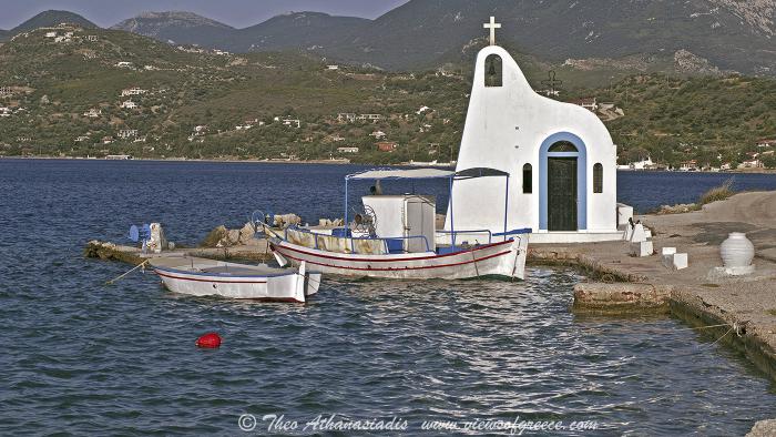 Στις όχθες της Λίμνης Βουλιαγμένης