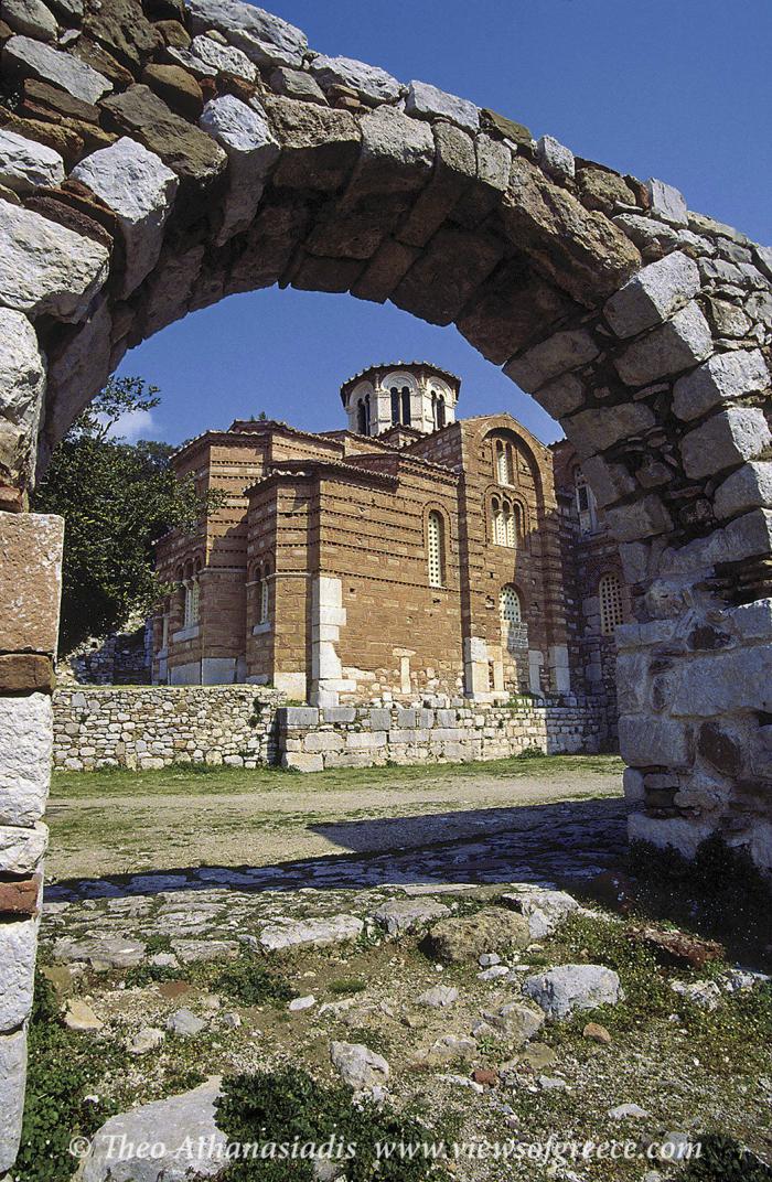 Το παλαιότερο μοναστήρι της Ρούμελης και το μαρτυρικό Δίστομο 